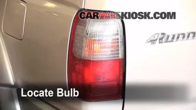 1999 Toyota 4Runner Limited 3.4L V6 Éclairage Feu clignotant arrière (remplacer l'ampoule)